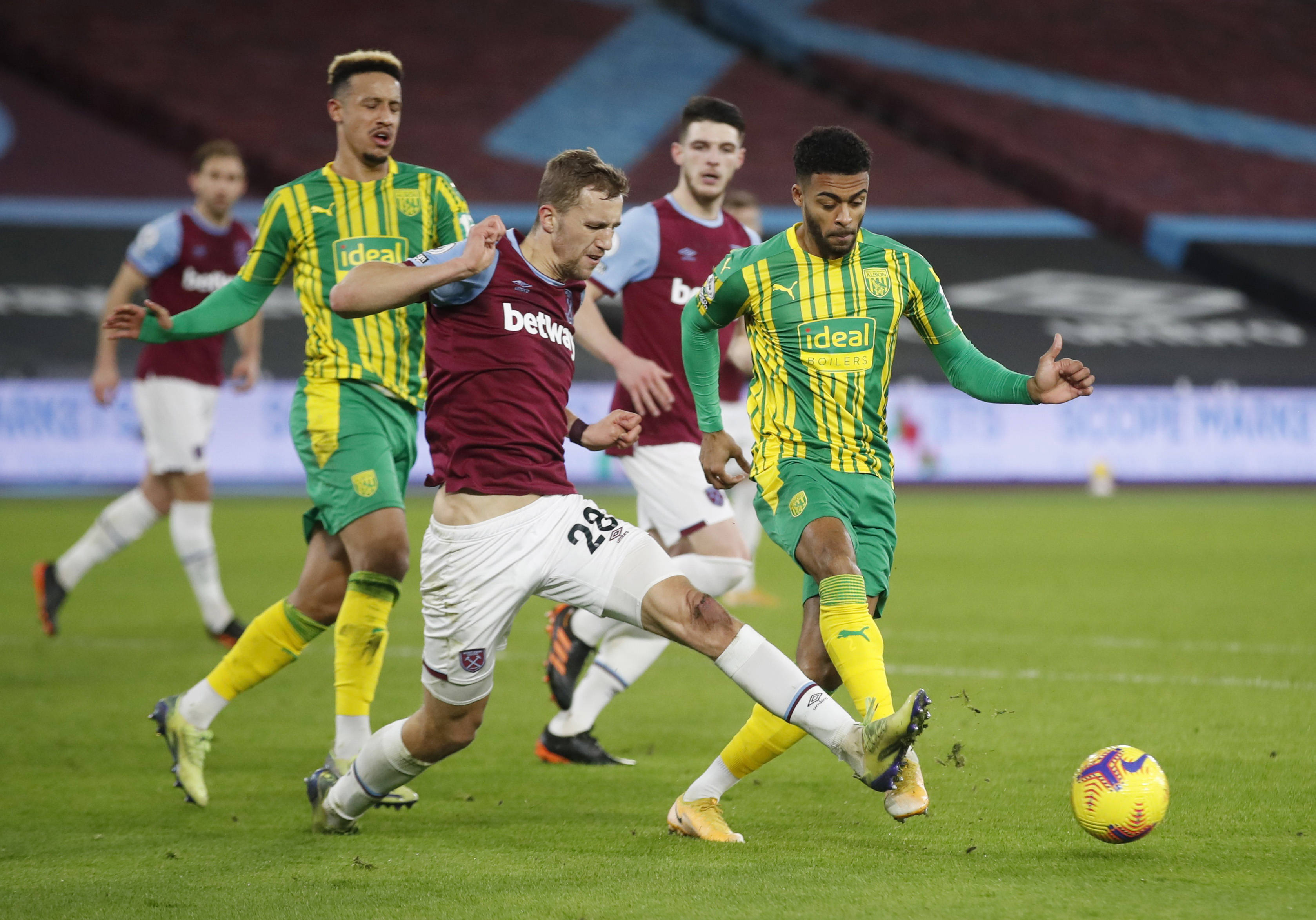 不仅是对俱 不仅是对俱